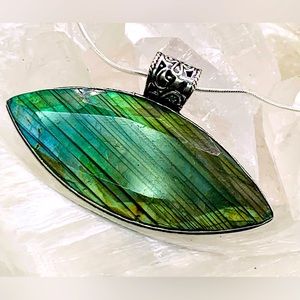 Chunky Labradorite Pendant 🦋